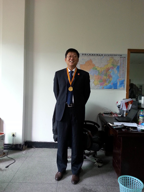 責任 擔當 奉獻—記集團2013年度勞動模范、和力藥業品牌拓展部部長張朝輝