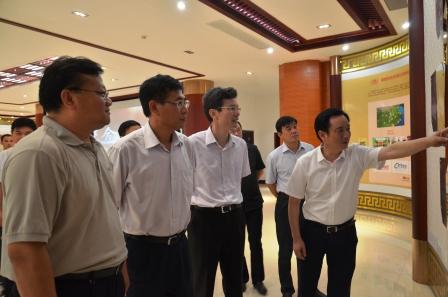 張小平市長視察仁和集團 (1).jpg